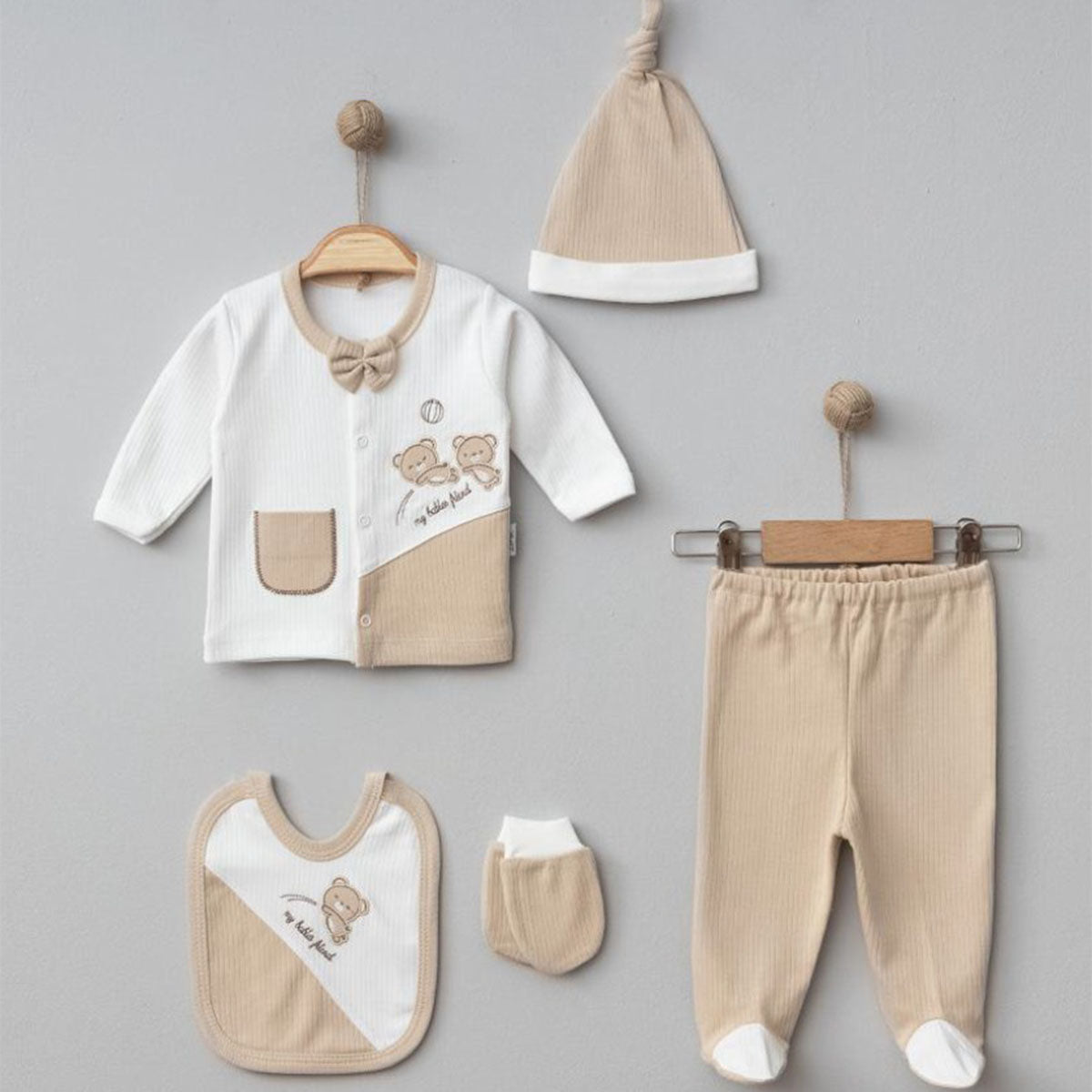 Set Neonato/ Bimbo 5 Pezzi 100% Cotone Beige e Bianco