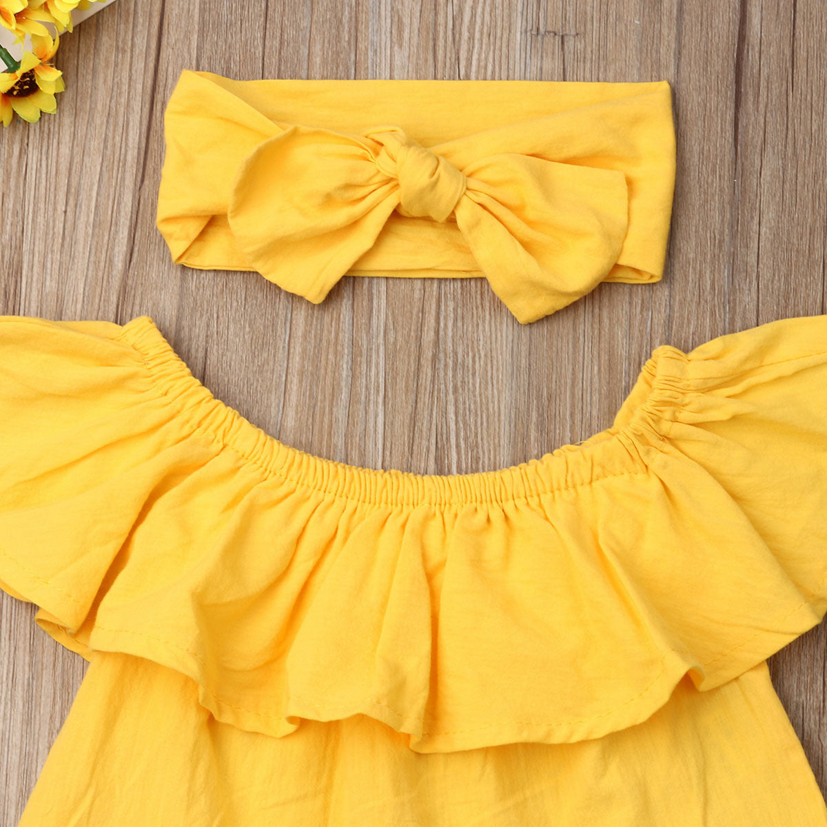 Completo 2pz bimba Top Giallo con Balze e Jeans Strappati