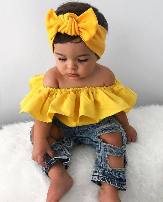 Completo 2pz bimba Top Giallo con Balze e Jeans Strappati