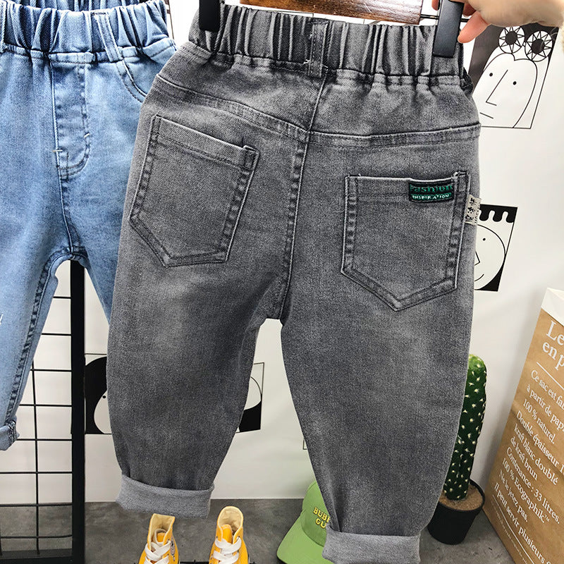 Jeans Bambino con Patch Ricamate – Modelli "Kiss" e "Magic