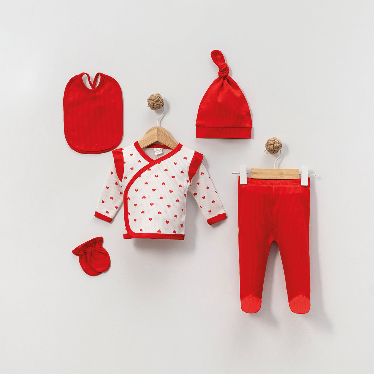 Set Neonata/ Bimba 5 pezzi "Cuori Rossi" 100% cotone