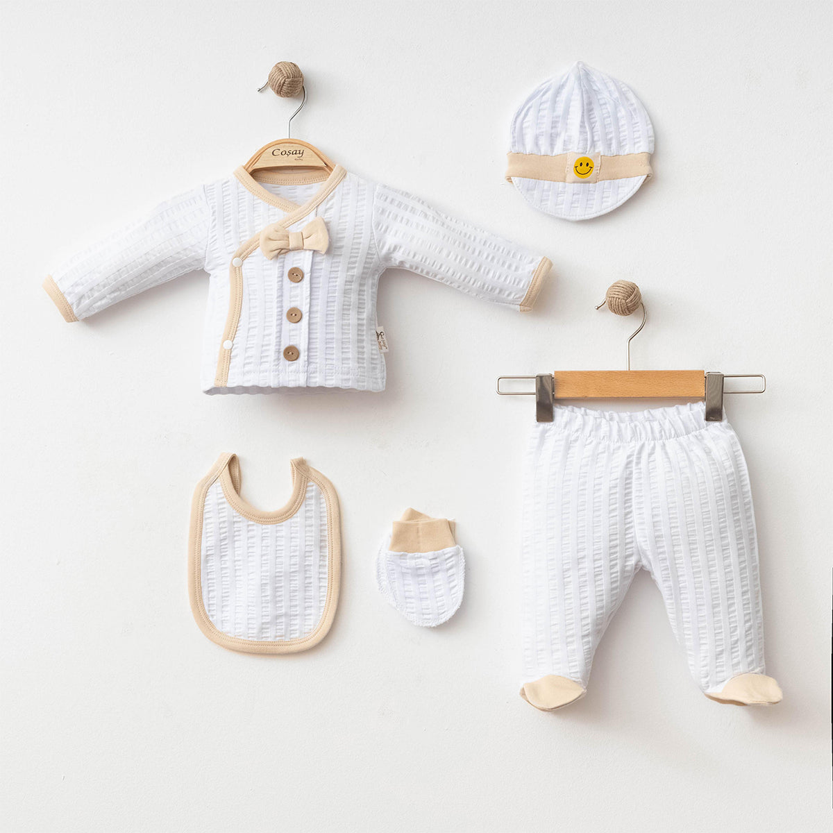 Set Neonato/ Bimbo 5 Pezzi in Cotone Eleganza e Comfort- Bianco e Beige