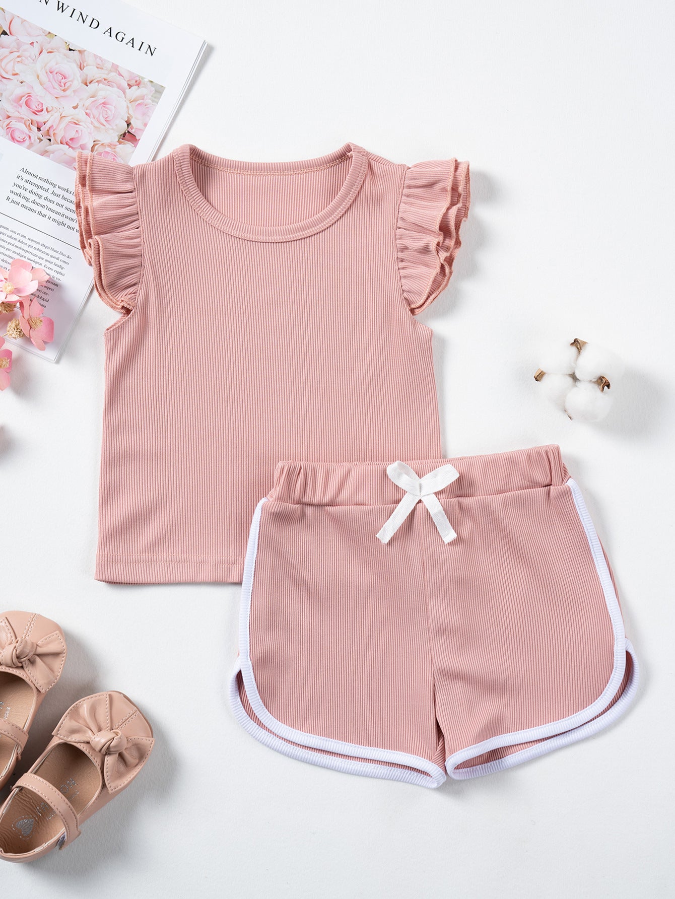 Completo Estivo Bambina – Maglietta con Volant e Shorts Coordinati