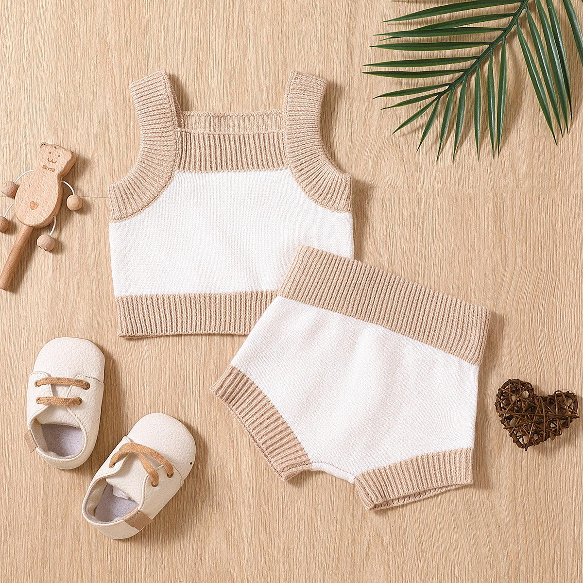 Completo Estivo Neonato in Maglia Top e Shorts Beige