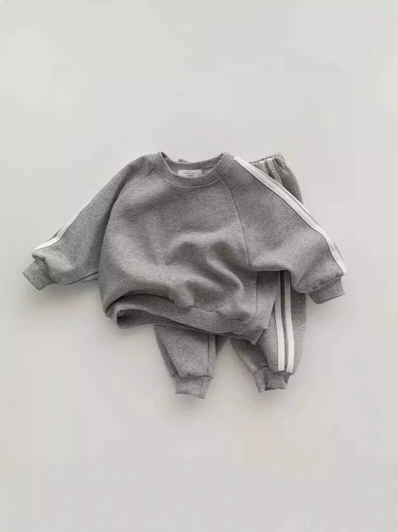 Completo Sportivo Bimbo/Bimba con Bande Laterali