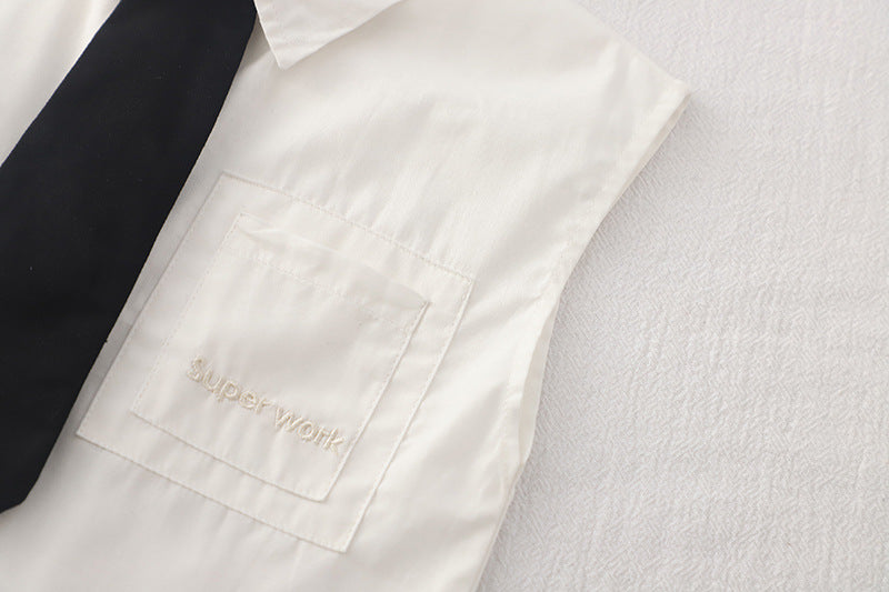 Completo Elegante Bimbo "Little Manager" - Camicia Senza Maniche con Cravatta e Shorts