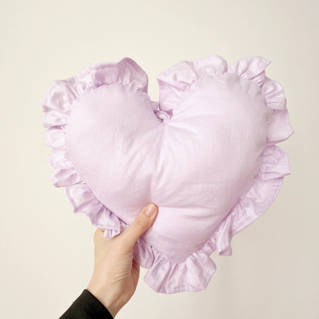 Cuscino Decorativo a Forma di Cuore con Volant