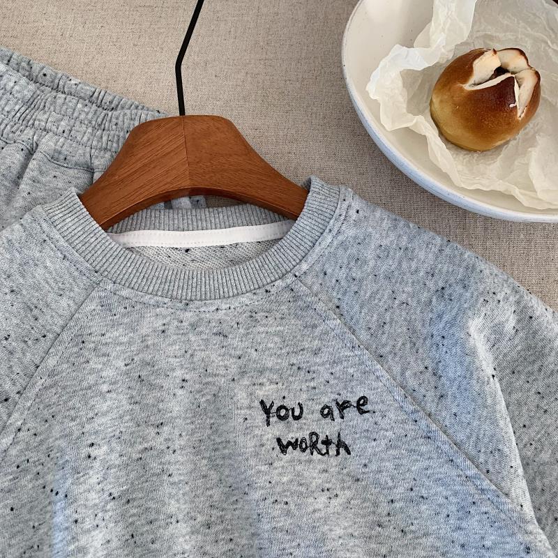 Completo bambino 2 pezzi Felpa e pantalone "You Are Worth"