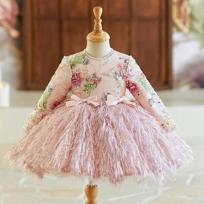 Abito Cerimonia Bambina Lussuoso – Maniche Lunghe Ricamate, Gonna in Piume e Maxi Fiocco
