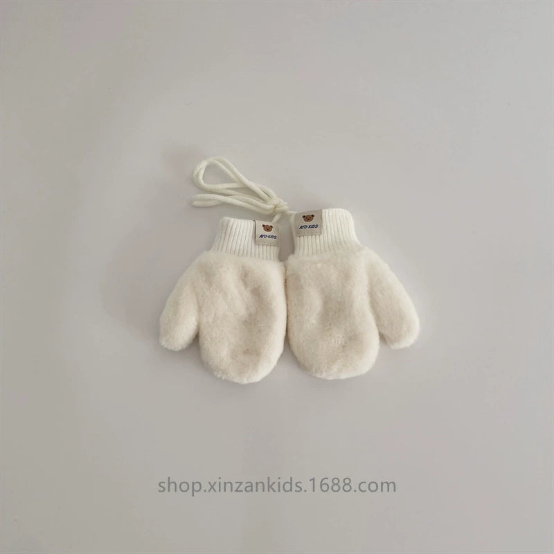 Guanti Bimbo in Peluche con Cordino –