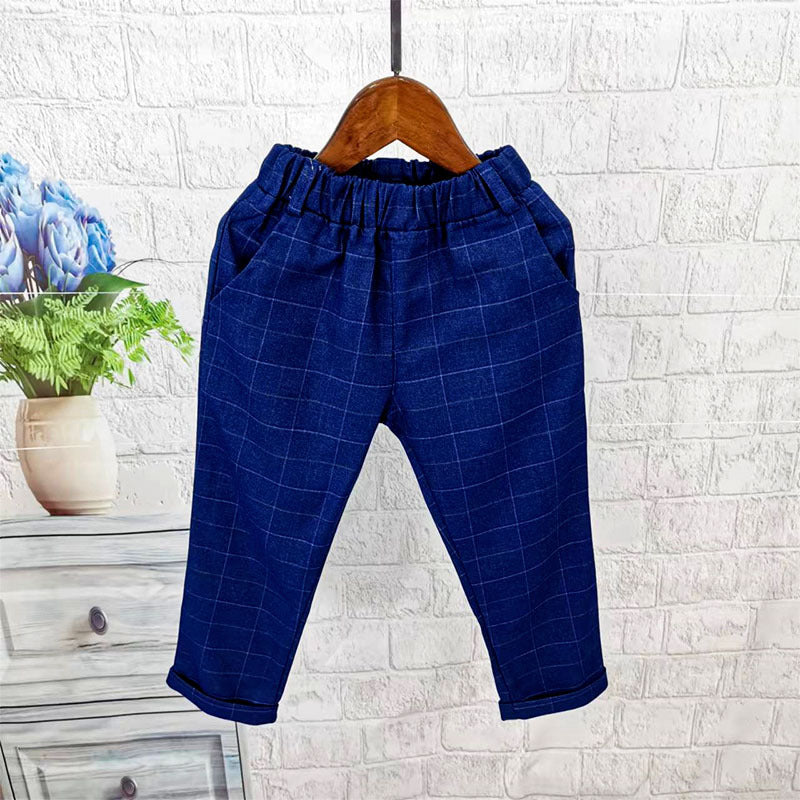 Completo Elegante Bambino 4 Pezzi – Giacca, Gilet e Pantaloni Blu con Papillon