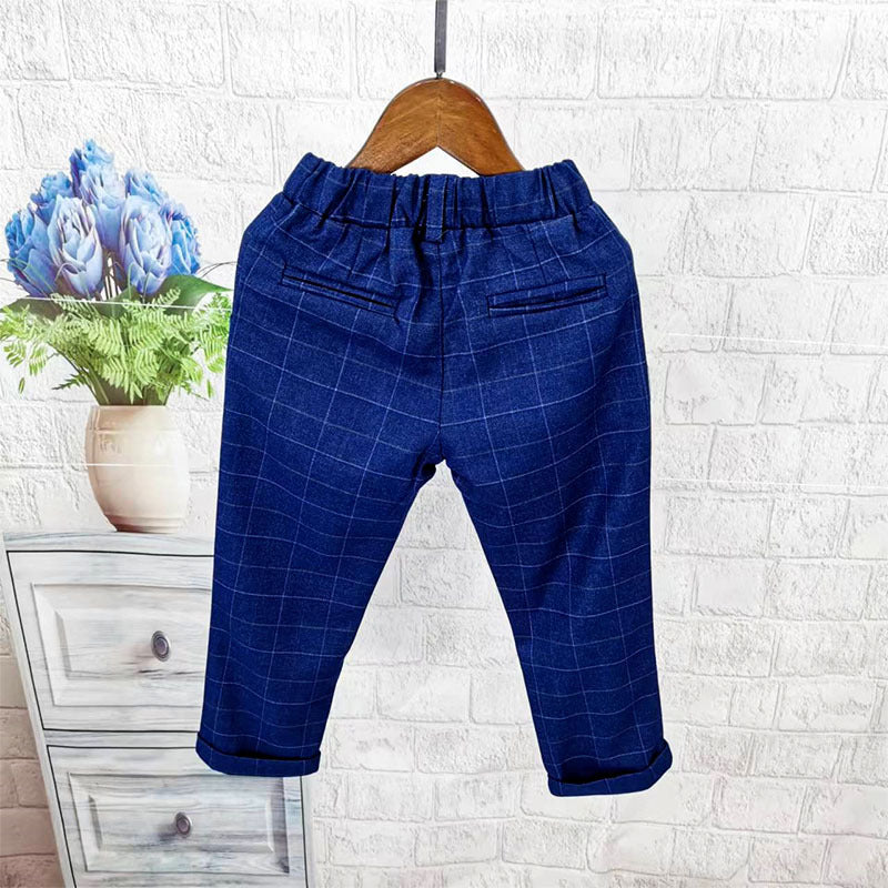 Completo Elegante Bambino 4 Pezzi – Giacca, Gilet e Pantaloni Blu con Papillon