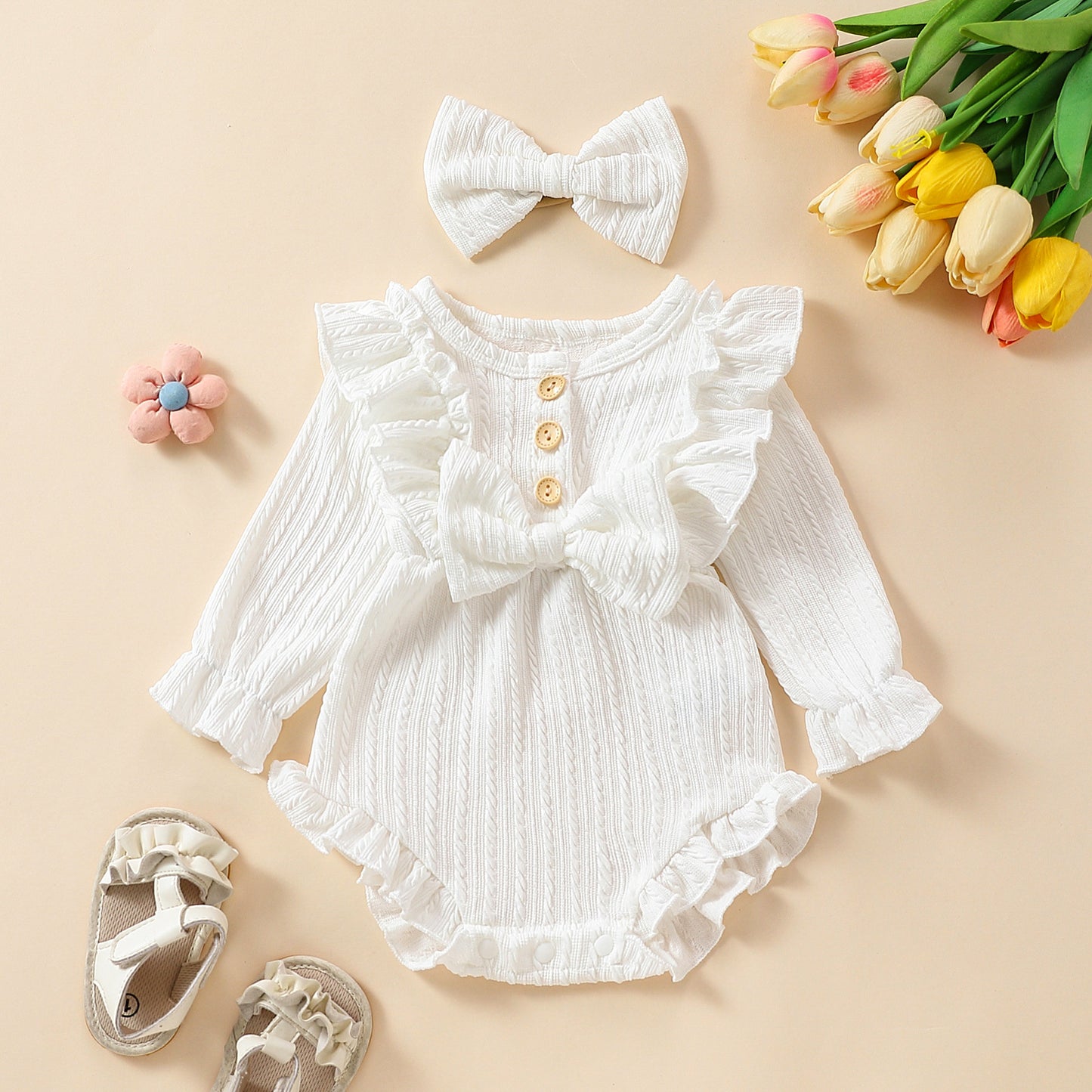 Pagliaccetto in Maglia Crema con Volant e Fiocco - Outfit Elegante per Bambina