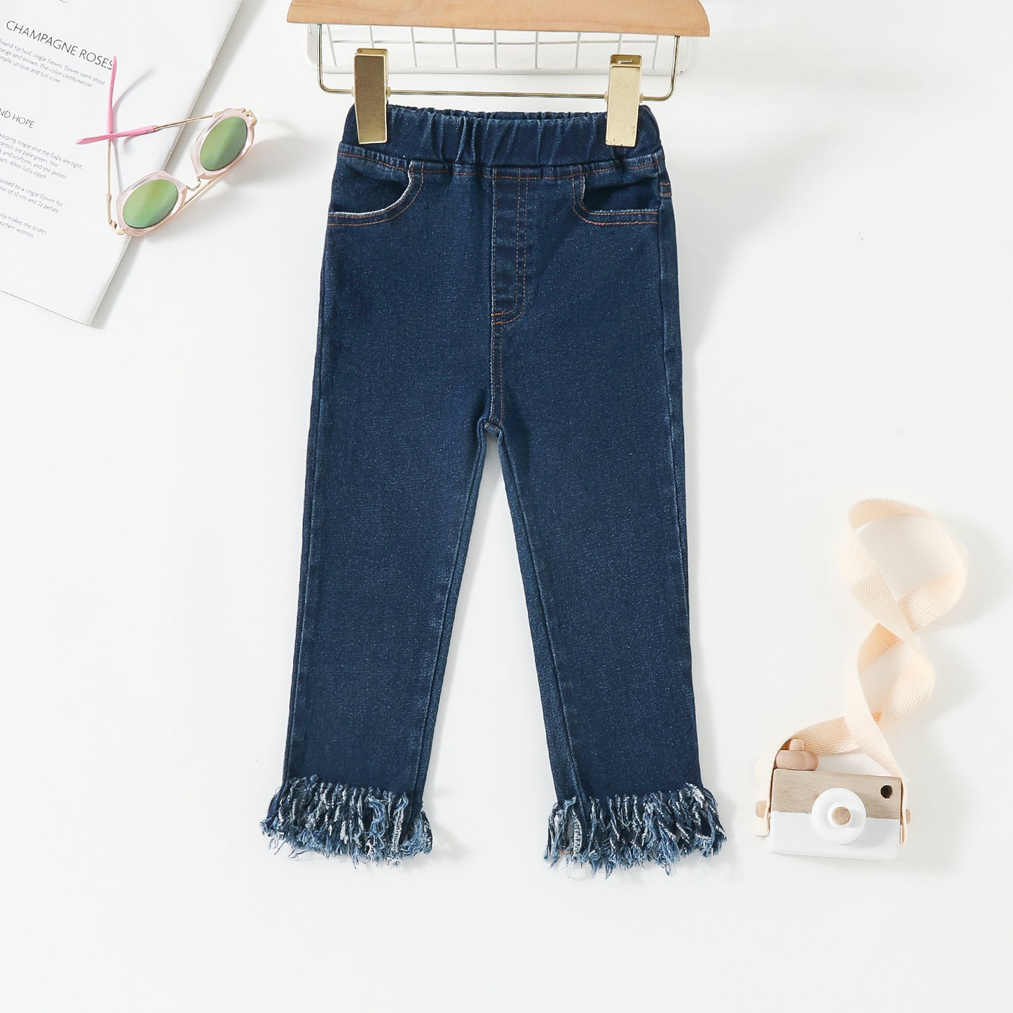 Jeans Bambina Slim Fit con Orlo Sfilacciato lavaggio scuro