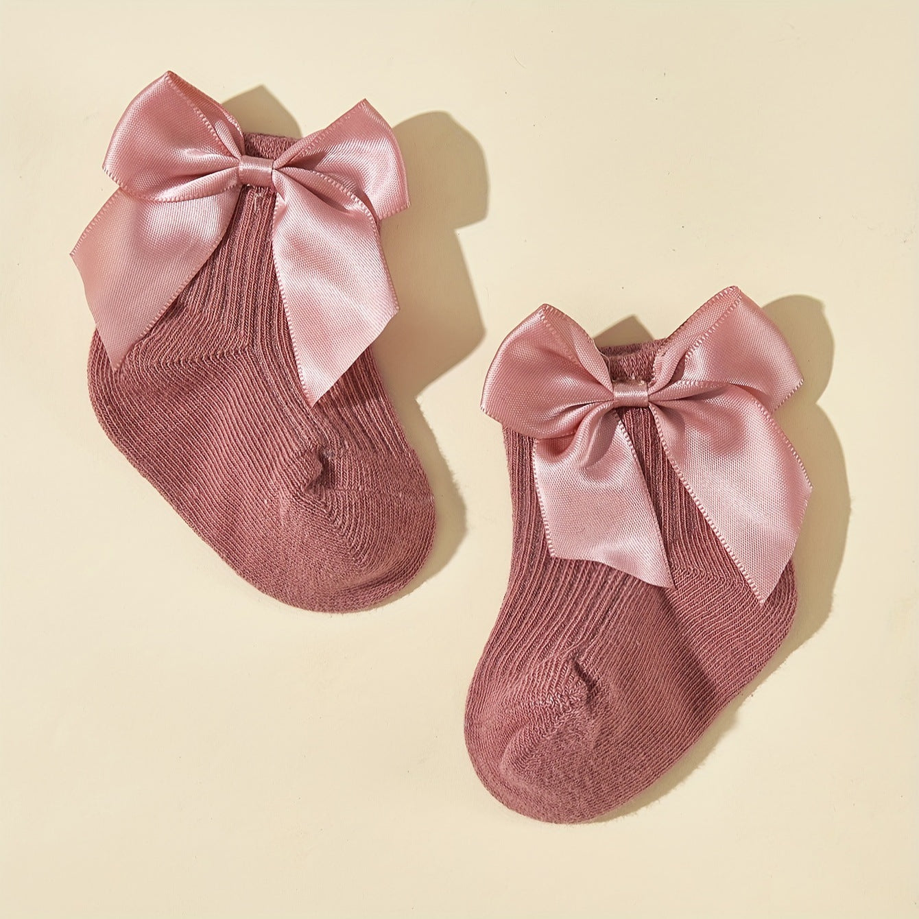Calze Corte Bambina con Fiocco in Raso – Eleganti e Morbide