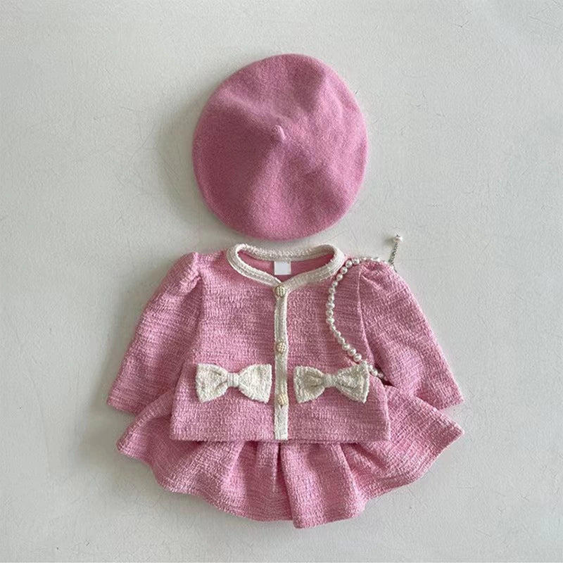 Completo Elegante Bimba – 2 Pezzi con Fiocchi e Basco