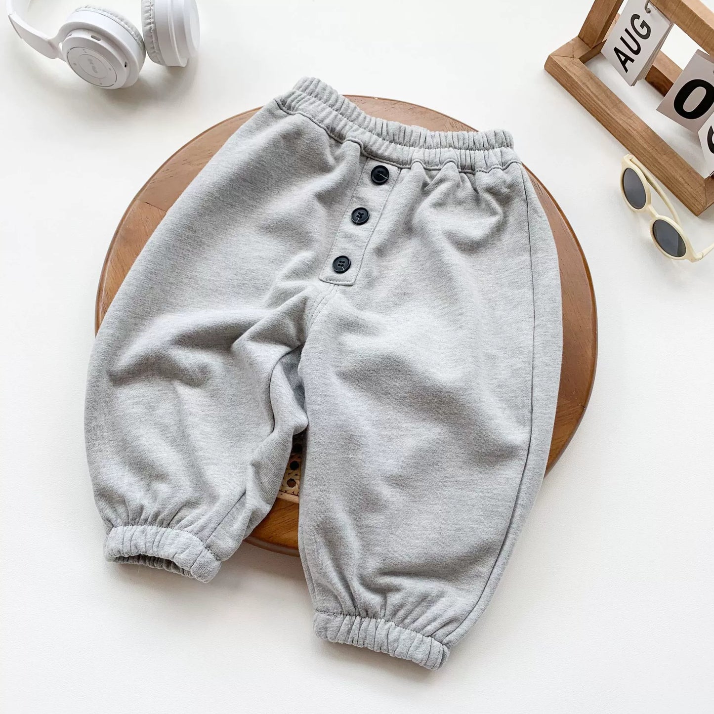 Pantaloni per bambini in cotone con bottoni