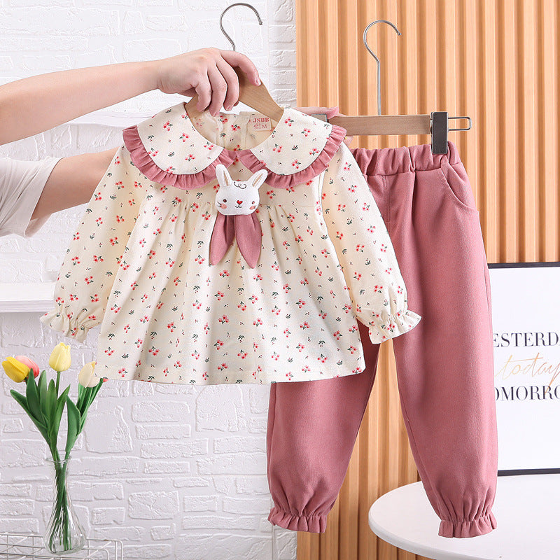 Completo Bambina “Bunny Chic” – Blusa a Fiori con Coniglietto + Pantaloni Coordinati