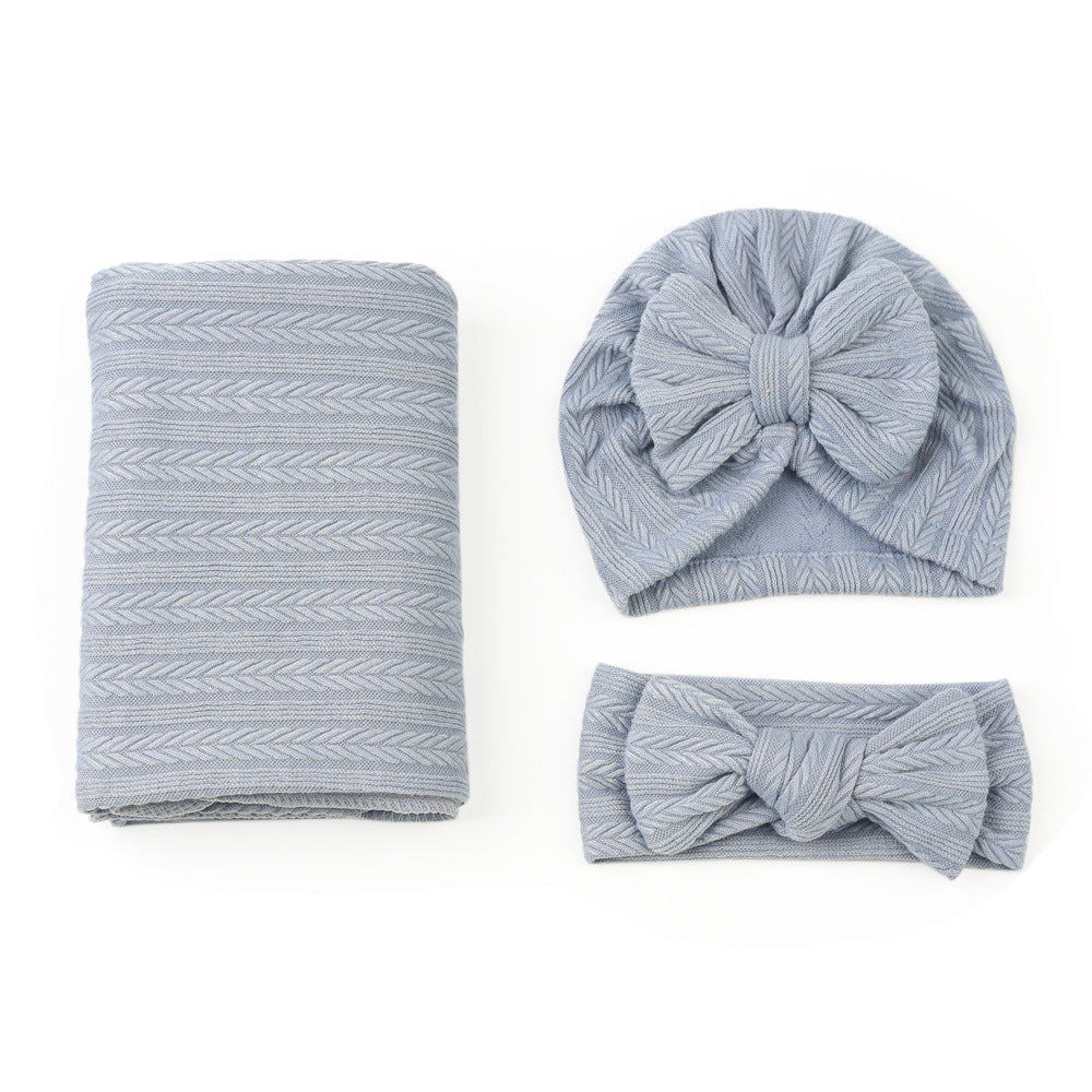 Set 3 Neonati con Coperta Fascia e Cappellino
