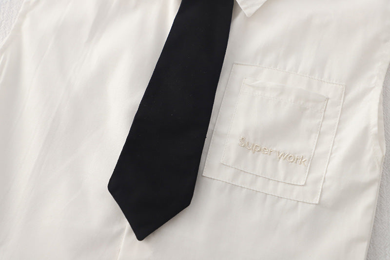 Completo Elegante Bimbo "Little Manager" - Camicia Senza Maniche con Cravatta e Shorts