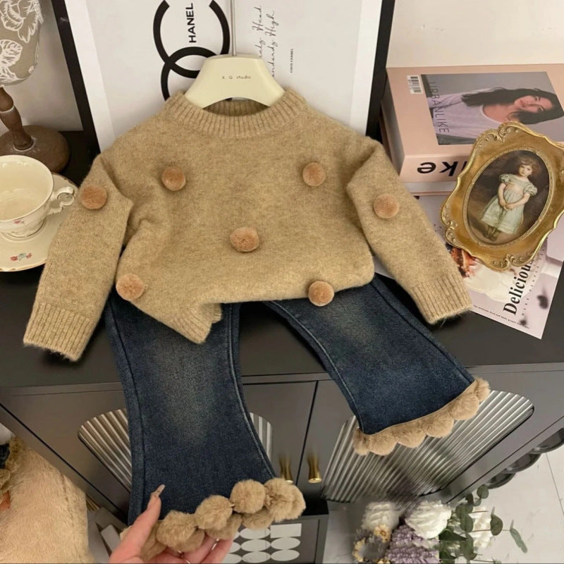 Completo Invernale Bimba Maglione con Pompon e Jeans Svasati