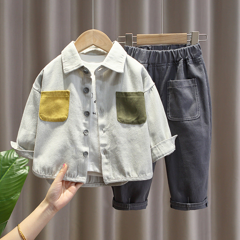 Completo Casual Bambino 3 Pezzi Giacca Multitasche, T-shirt e Pantaloni