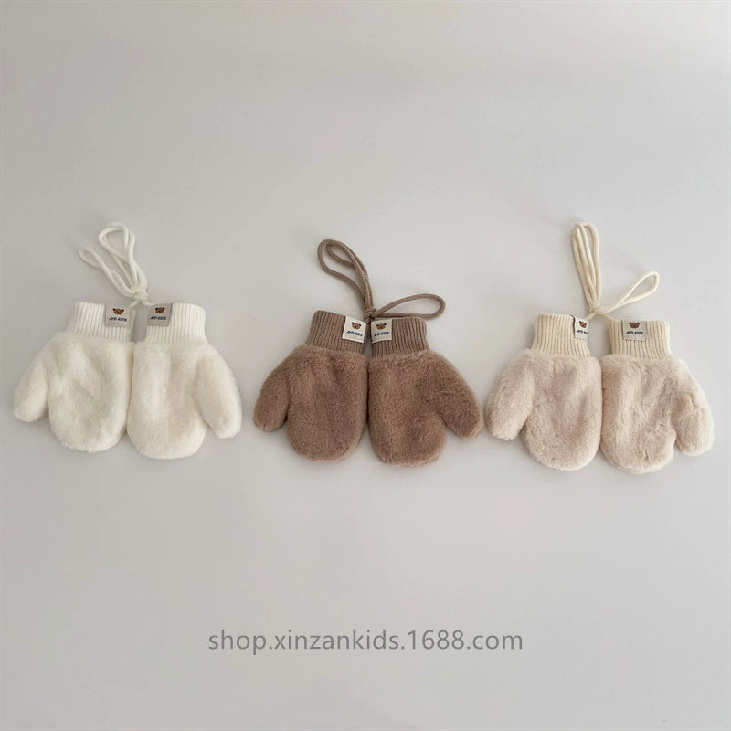 Guanti Bimbo in Peluche con Cordino –