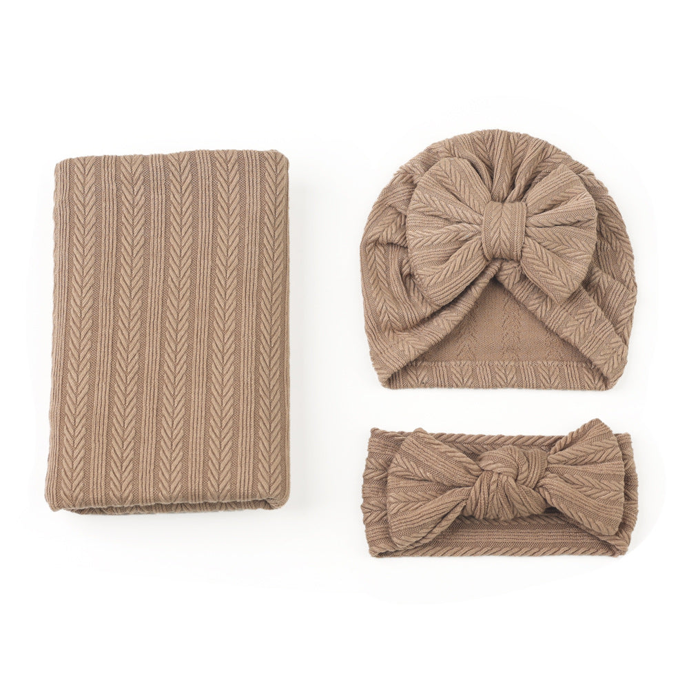 Set 3 Neonati con Coperta Fascia e Cappellino