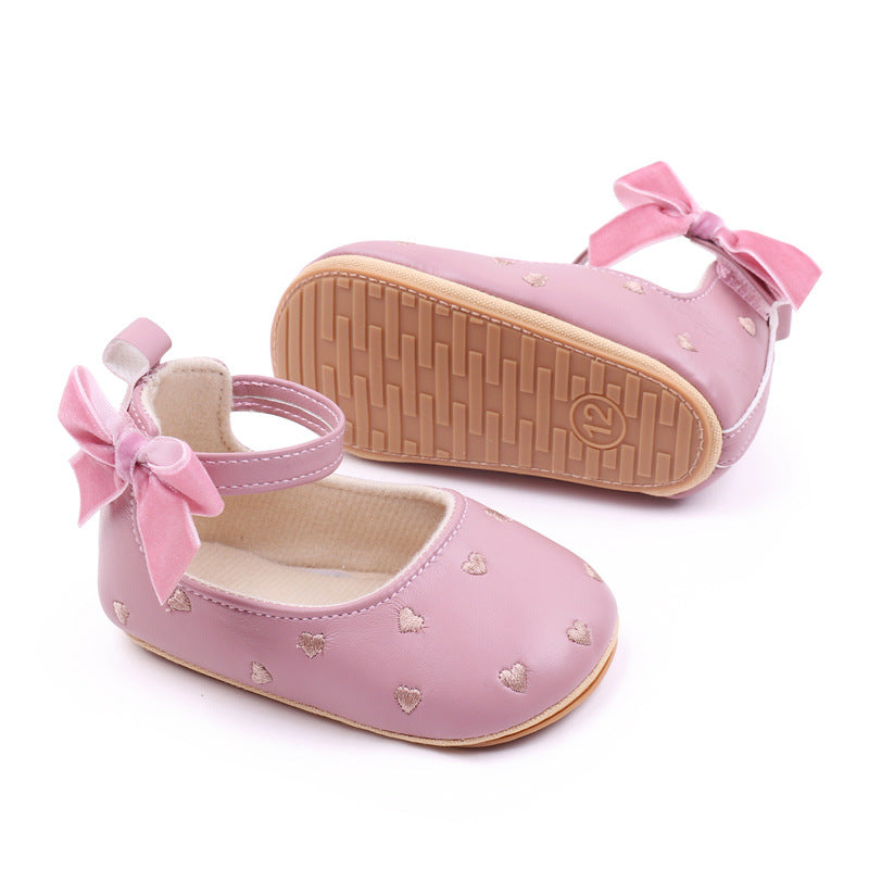 Scarpine Bambina con Cuoricini e Fiocco Eleganza per i Primi Passi