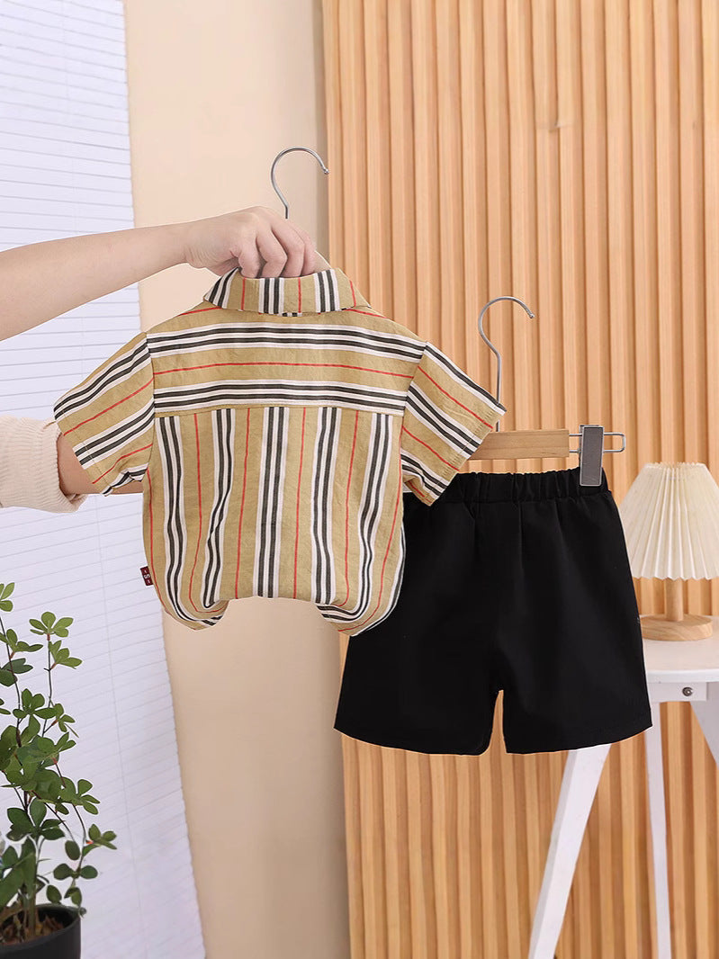 Completo estivo bambino con camicia a righe e pantaloncini neri - con papillon