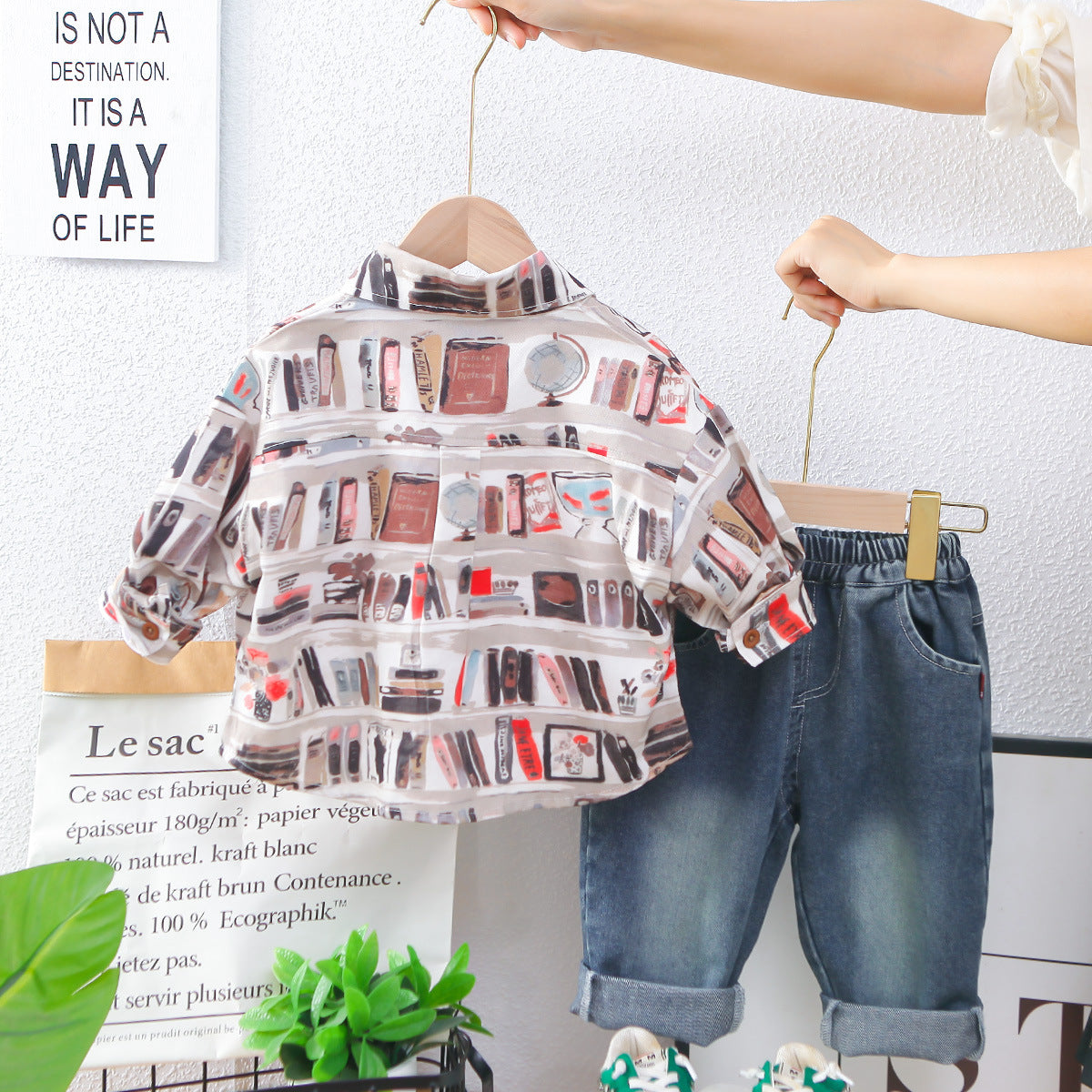 Completo Bimbo "Book Lover" Camicia Stampata, T-shirt e Jeans