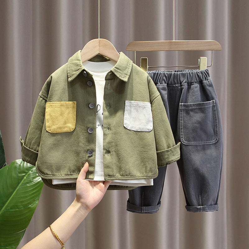 Completo Casual Bambino 3 Pezzi Giacca Multitasche, T-shirt e Pantaloni