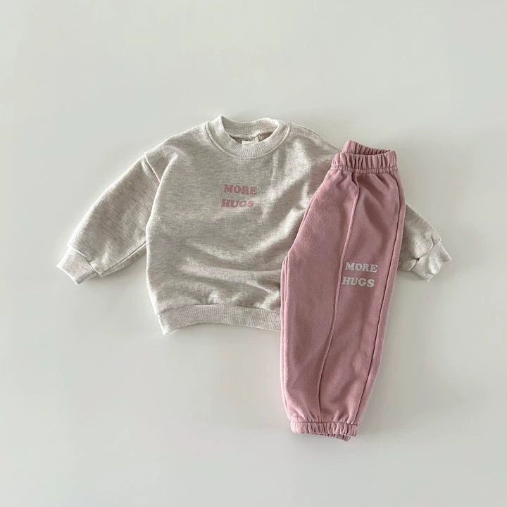 Completo Tuta Unisex “More Hugs” Felpa + Jogger in Cotone