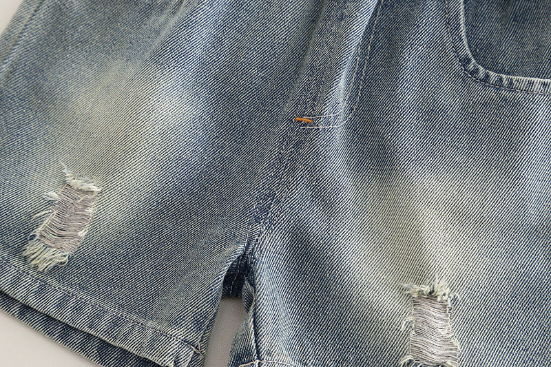 Completo Estivo Bimbo 3 Pezzi: Camicia Fantasia + T-Shirt + Shorts in Jeans