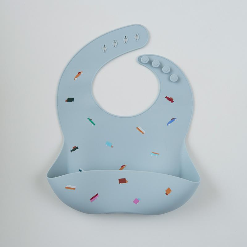 Bavaglino in Silicone Azzurro Fantasia Veicoli Colorati
