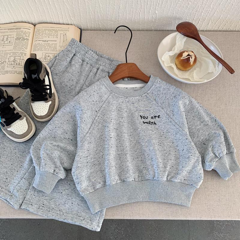 Completo bambino 2 pezzi Felpa e pantalone "You Are Worth"