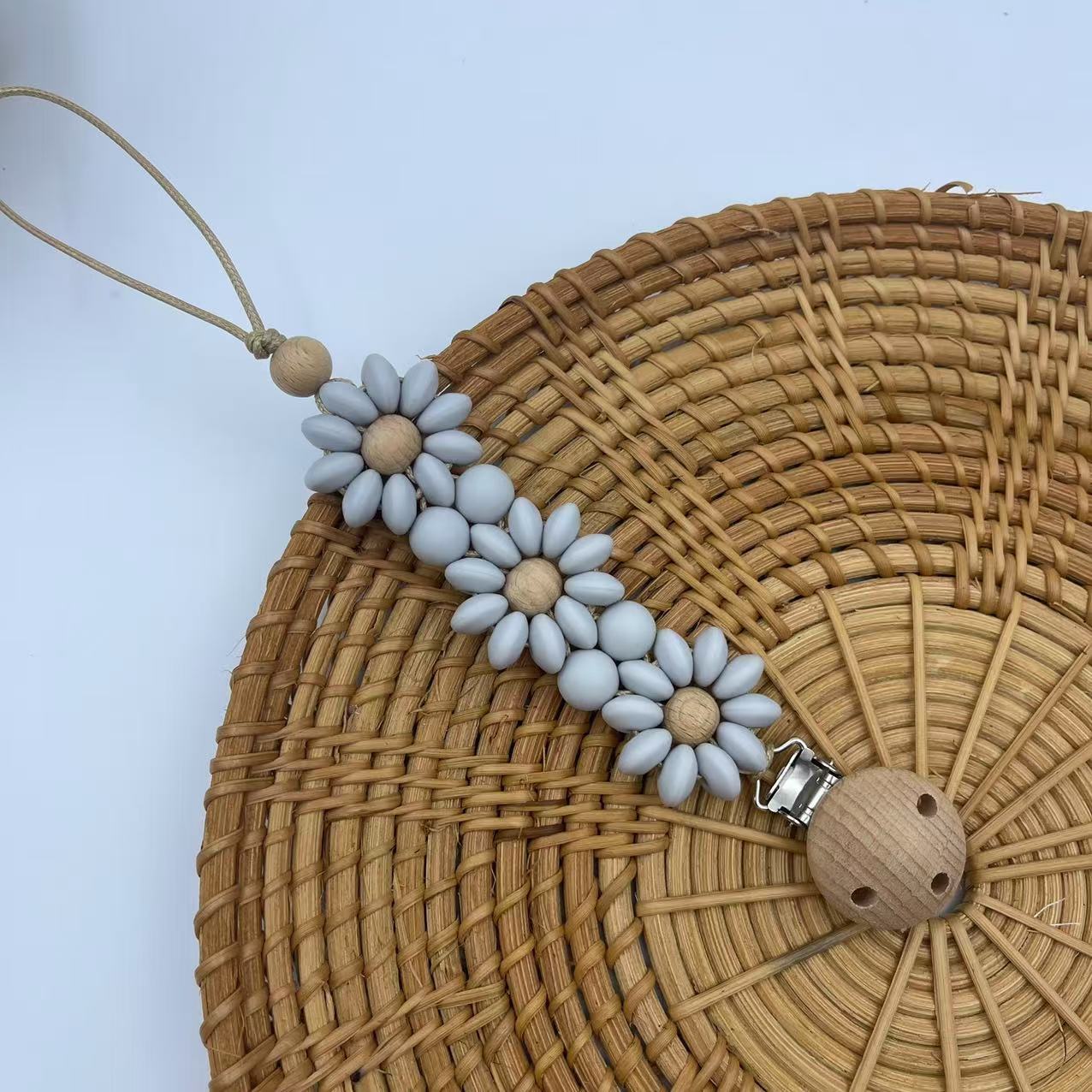 Clip Portaciuccio in Silicone e Legno
