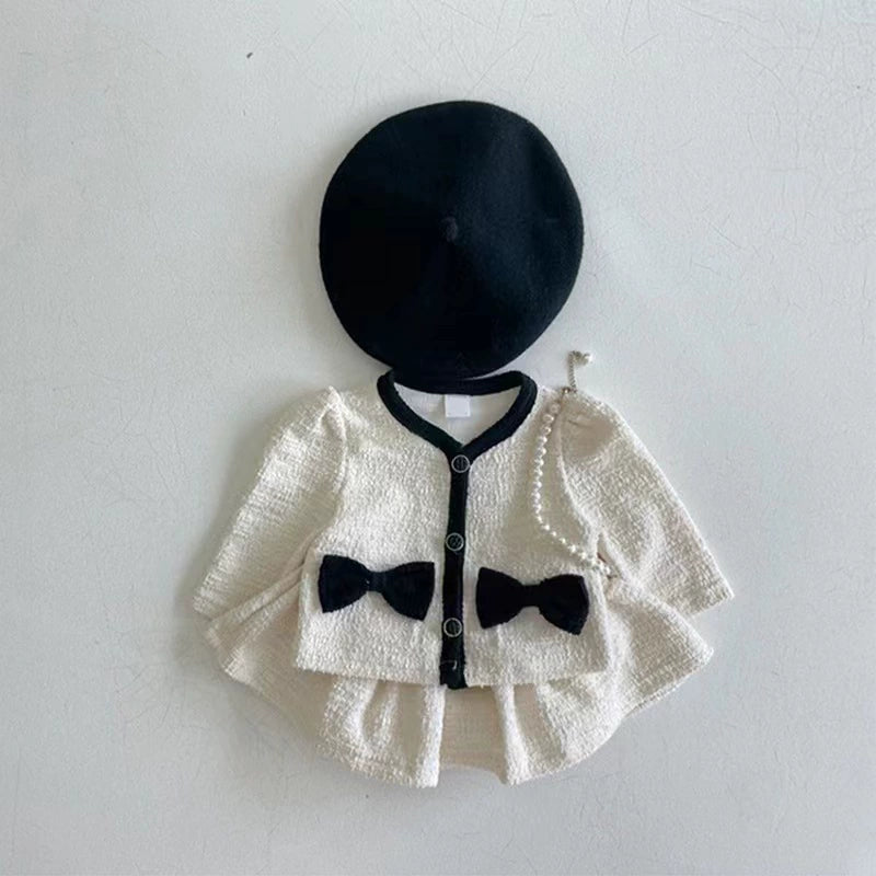 Completo Elegante Bimba – 2 Pezzi con Fiocchi e Basco