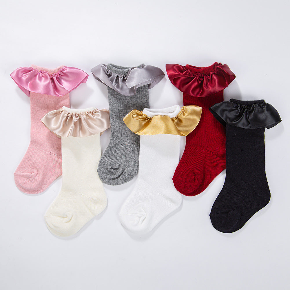 Calze con Risvolto in Raso – Eleganza per Piccoli Look