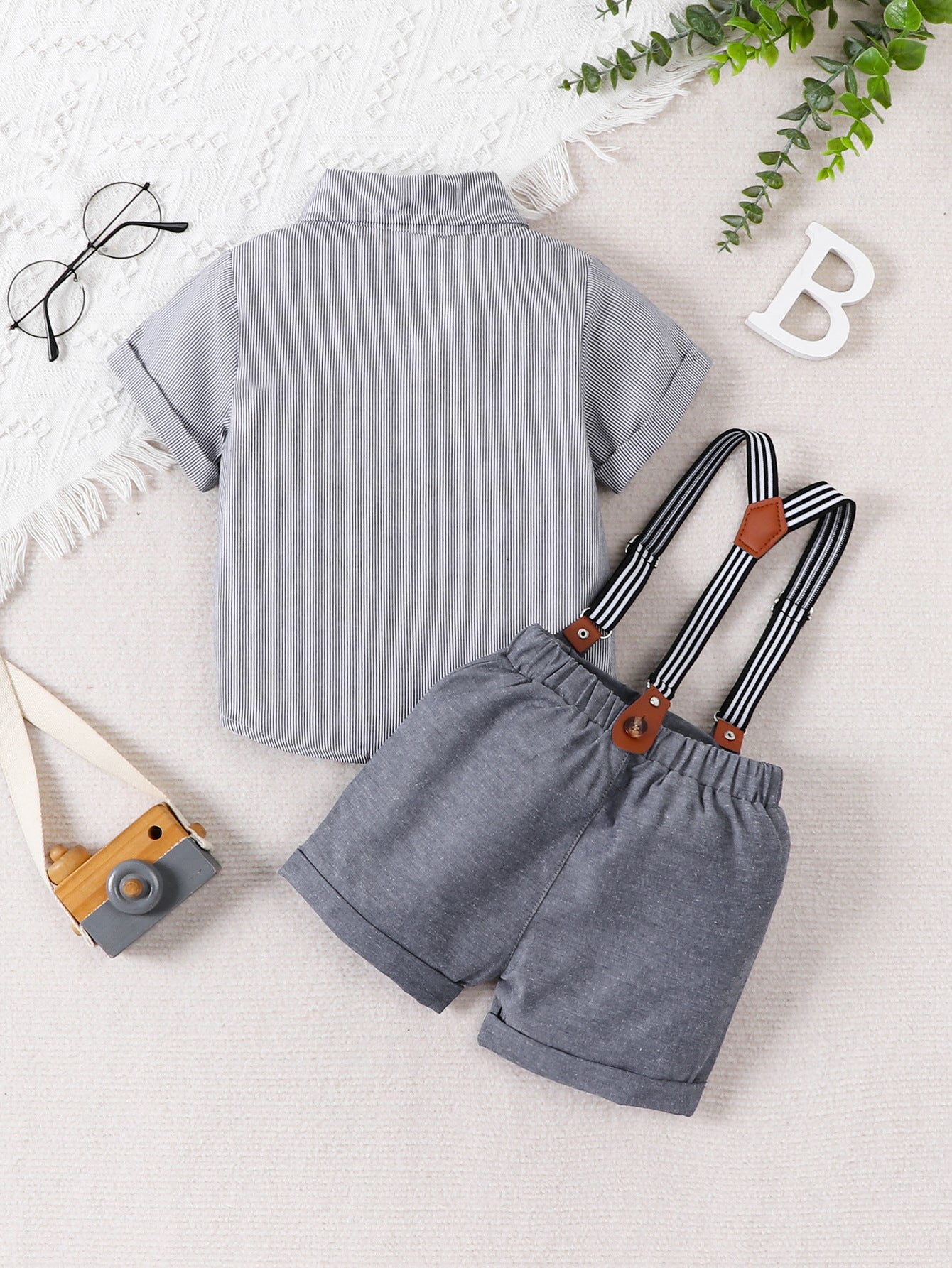Completo elegante bimbo con papillon e bretelle – 3 pezzi Grigio