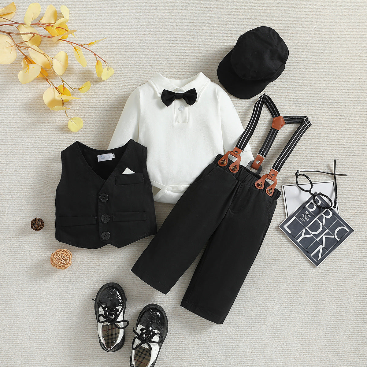 Completo Elegante Bambino 5 Pezzi Body, Gilet, Pantaloni, Bretelle e Cappello