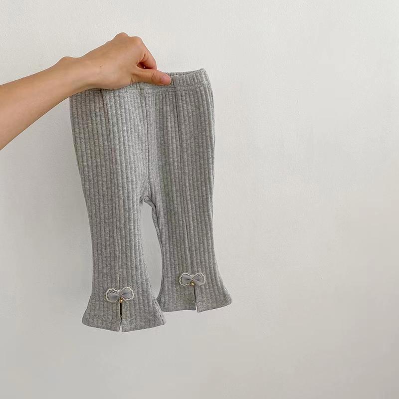 Leggings Bimba in Maglia Coste con Fiocchetto – Modello "Soft Chic"