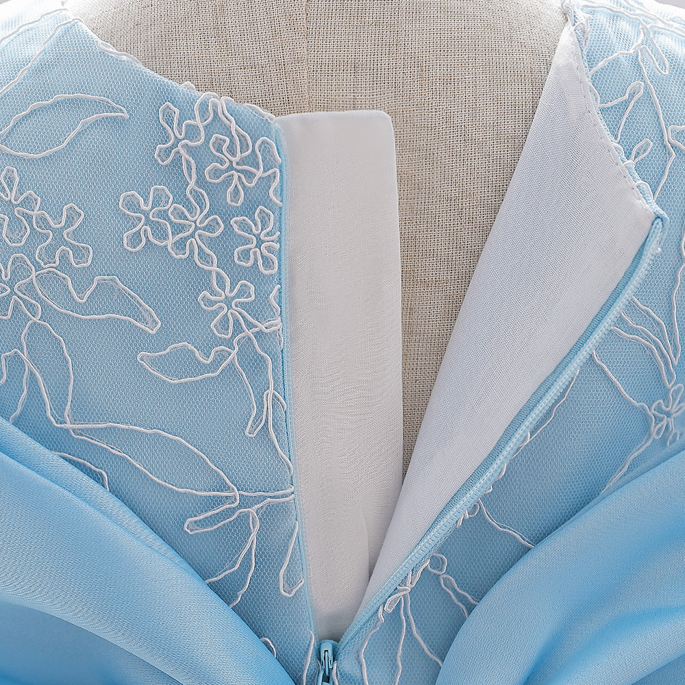 Abito Elegante Azzurro per Bambina con Maniche a Palloncino e Ricami