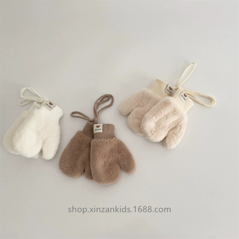 Guanti Bimbo in Peluche con Cordino –
