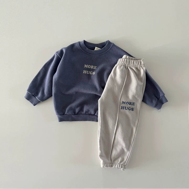 Completo Tuta Unisex “More Hugs” Felpa + Jogger in Cotone