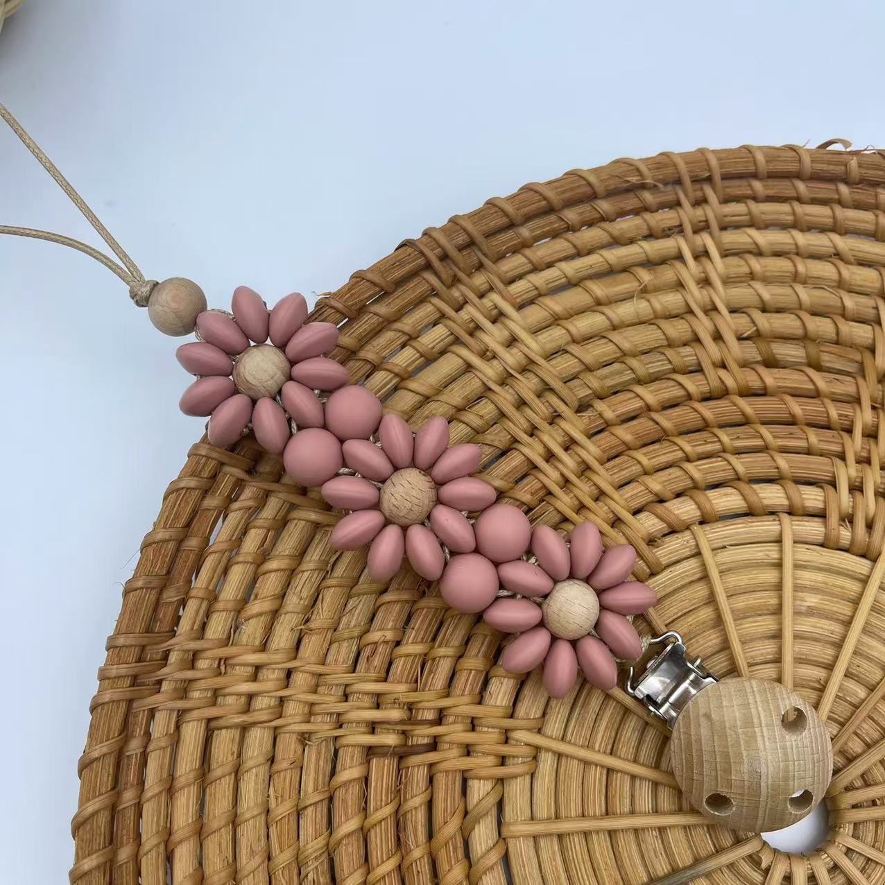 Clip Portaciuccio in Silicone e Legno