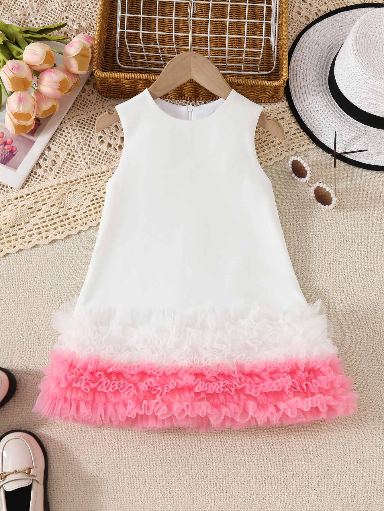 Abito elegante bambina bianco con balze in tulle rosa e fucsia
