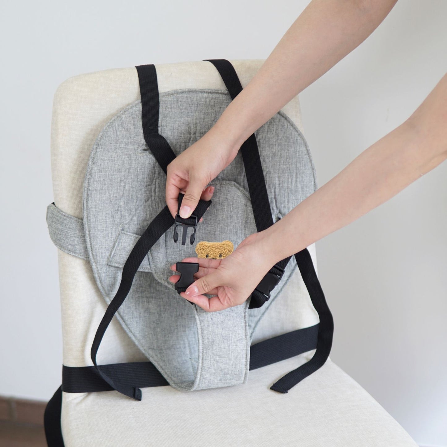 Seggiolino Portatile da Sedia Imbottito con Orsetto Ricamato