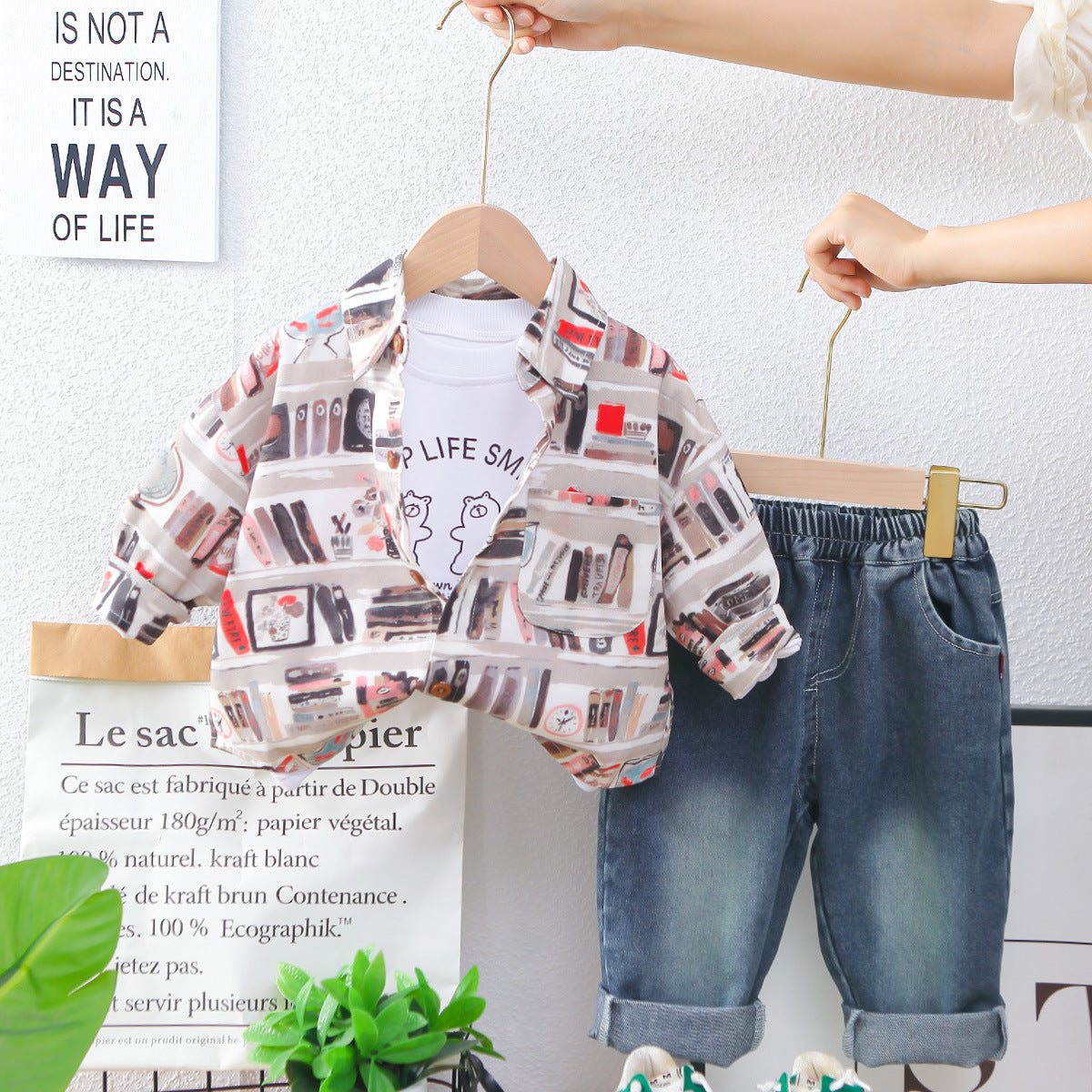 Completo Bimbo "Book Lover" Camicia Stampata, T-shirt e Jeans