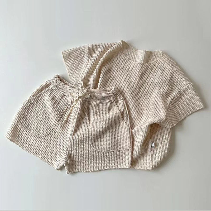 Completo Estivo Bimbo/Bimba in Maglia Waffle – T-Shirt e Shorts